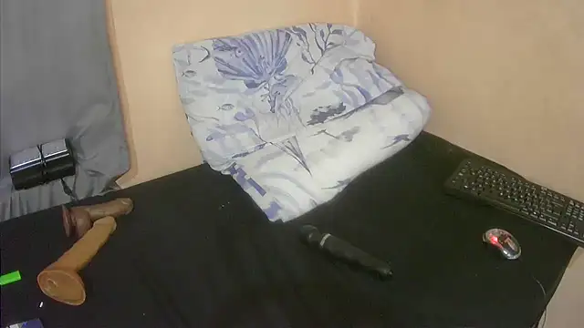 Snapshot of XhosaBoobs4U chatting on 10, 11, 2025 XhosaBoobs4U online show from 10, 11, 2025