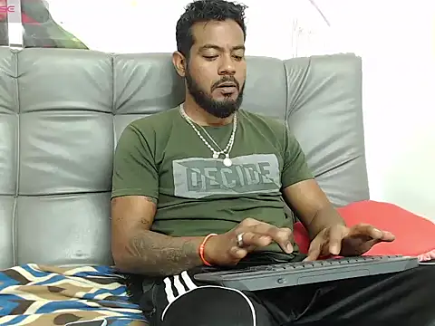 BladeFoxxx1 online show from 26, 9, 2025