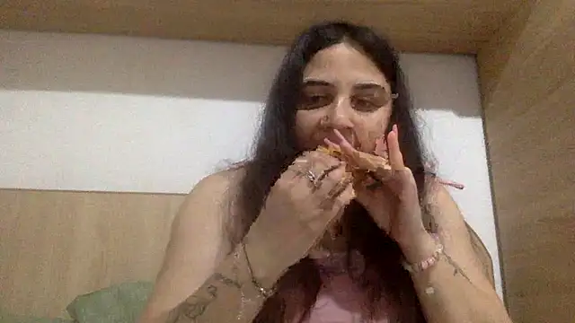Snapshot of Veramaia chatting on 16, 5, 2026 Veramaia online show from 16, 5, 2026