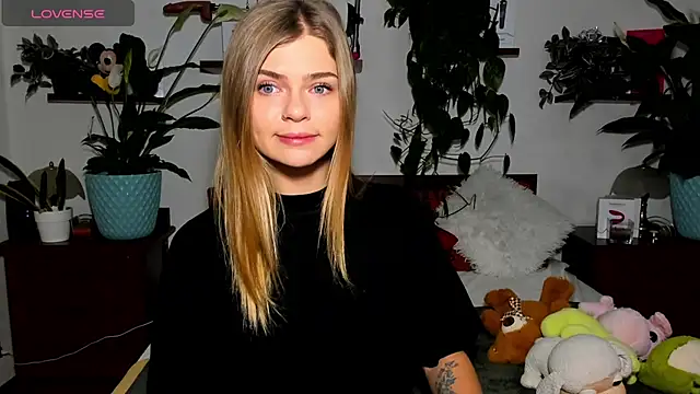 HaleyReedme online show from 24, 11, 2025