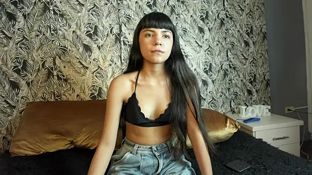 kitty-kryss online show from 12, 3, 2025