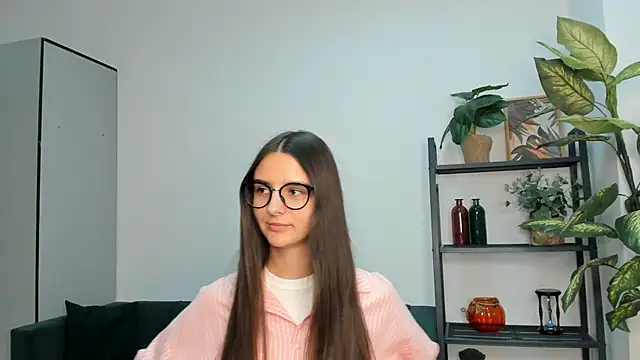 Snapshot of SunnCoote chatting on 13, 3, 2025 SunnCoote online show from 13, 3, 2025