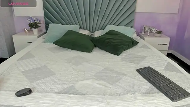 JulietSofia online show from 16, 9, 2025