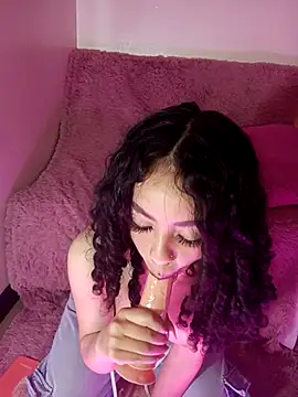 Snapshot of Tracy_KS chatting on 18, 3, 2025 Tracy KS online show from 18, 3, 2025