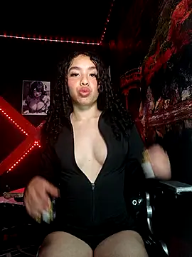 Snapshot of Tracy_KS chatting on 21, 3, 2025 Tracy KS online show from 21, 3, 2025