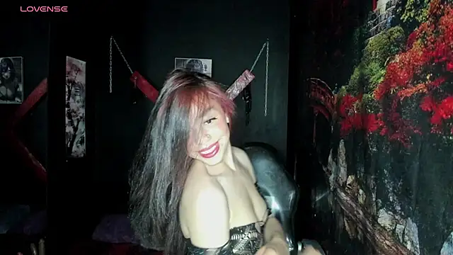 Snapshot of Tracy_KS chatting on 7, 11, 2025 Tracy KS online show from 7, 11, 2025