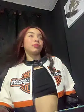 Snapshot of Tracy_KS chatting on 2, 12, 2025 Tracy KS online show from 2, 12, 2025