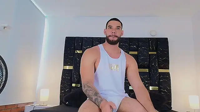 Snapshot of chris_blake__ chatting on 15, 3, 2025 chris blake online show from 15, 3, 2025