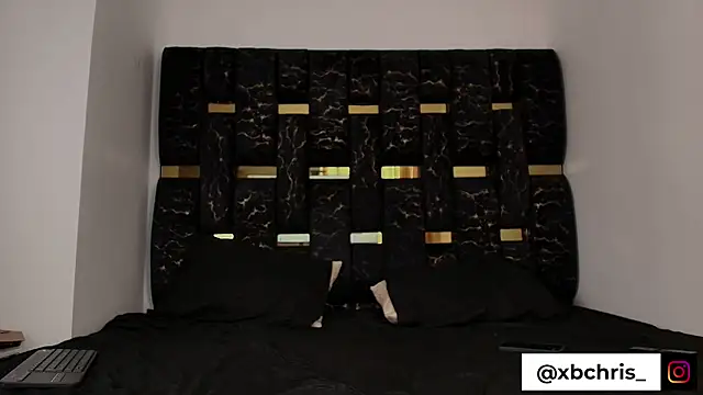 Snapshot of chris_blake__ chatting on 12, 9, 2025 chris blake online show from 12, 9, 2025