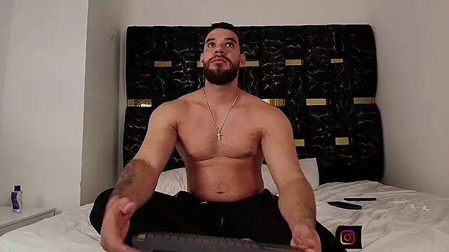 Snapshot of chris_blake__ chatting on 23, 9, 2025 chris blake online show from 23, 9, 2025