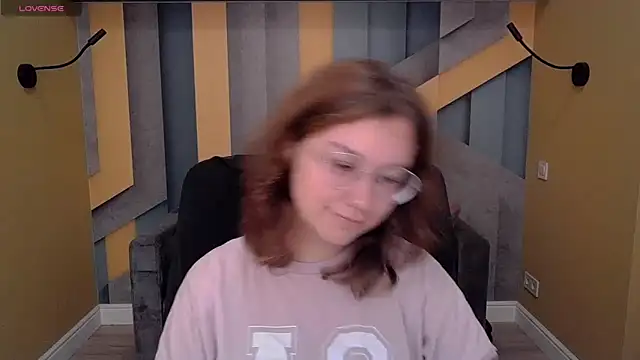 AngelinaLow online show from 16, 11, 2025