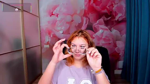 AngelinaLow online show from 20, 12, 2025