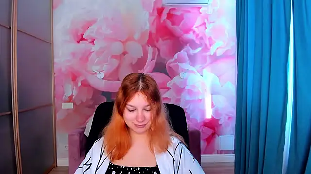 AngelinaLow online show from 19, 4, 2026