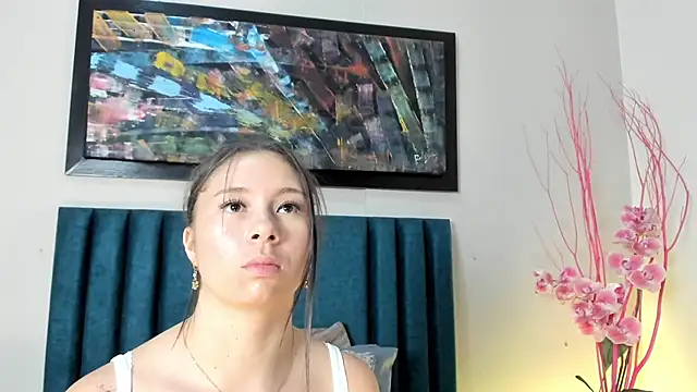 Snapshot of BeckyVidal chatting on 16, 10, 2025 BeckyVidal online show from 16, 10, 2025
