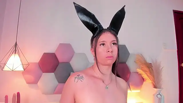 Snapshot of BeckyVidal chatting on 30, 10, 2025 BeckyVidal online show from 30, 10, 2025