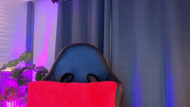 TiffanyWalk online show from 12, 9, 2025