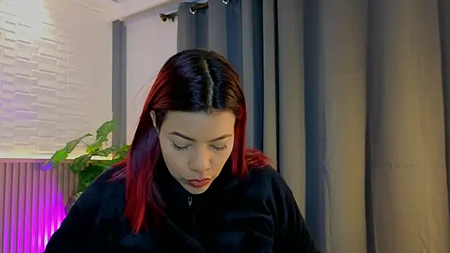 TiffanyWalk online show from 18, 10, 2025