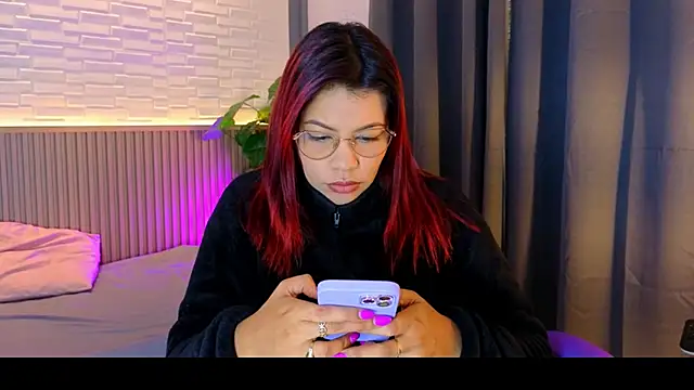 TiffanyWalk online show from 27, 10, 2025