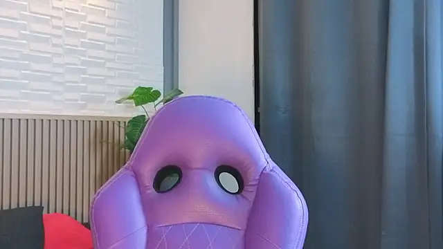 TiffanyWalk online show from 3, 3, 2026