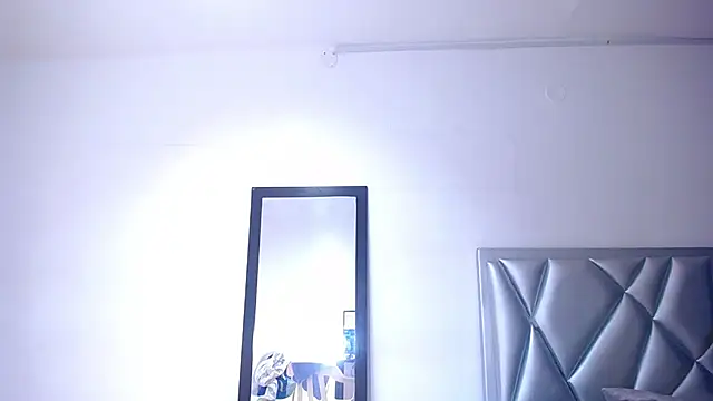 Snapshot of goldenn_ass1 chatting on 28, 11, 2025 goldenn ass1 online show from 28, 11, 2025