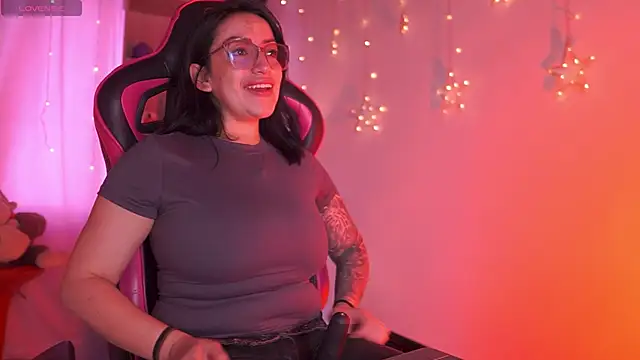 Madison Mayer online show from 25, 2, 2026