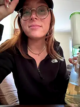 Snapshot of SpaceCowWhore chatting on 9, 10, 2025 SpaceCowWhore online show from 9, 10, 2025