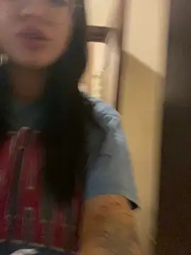 Karen Holmss online show from 13, 3, 2025