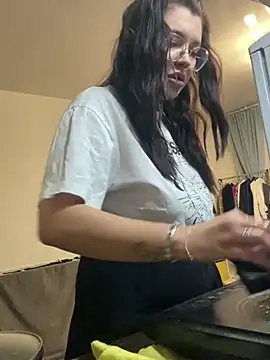 Karen Holmss online show from 14, 3, 2025