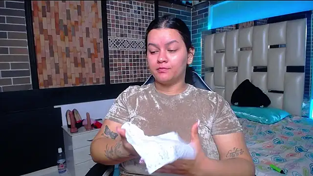 kriss sweetboobs10 online show from 5, 10, 2025