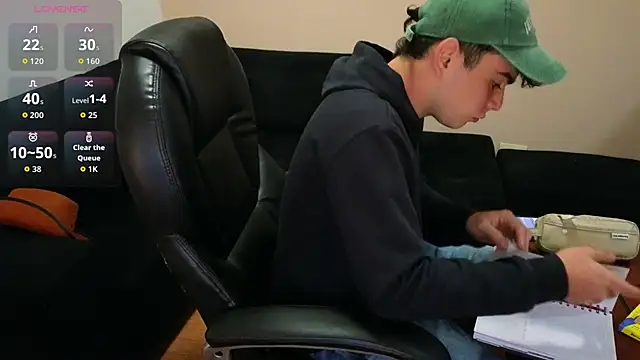 lukeboyce33 online show from 13, 2, 2026