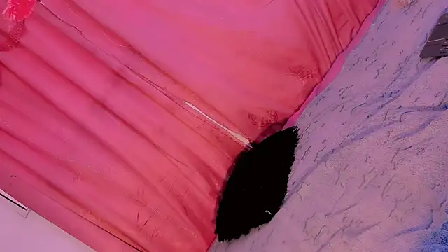 Snapshot of Mariana-ofc chatting on 5, 11, 2025 Mariana-ofc online show from 5, 11, 2025