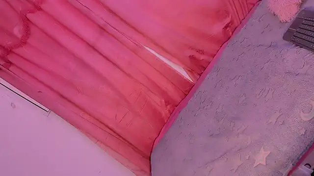 Snapshot of Mariana-ofc chatting on 6, 11, 2025 Mariana-ofc online show from 6, 11, 2025