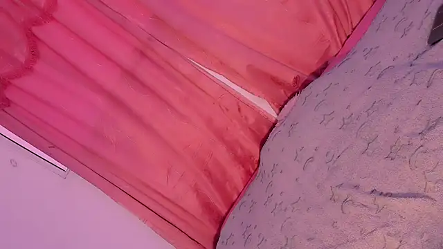 Snapshot of Mariana-ofc chatting on 13, 11, 2025 Mariana-ofc online show from 13, 11, 2025