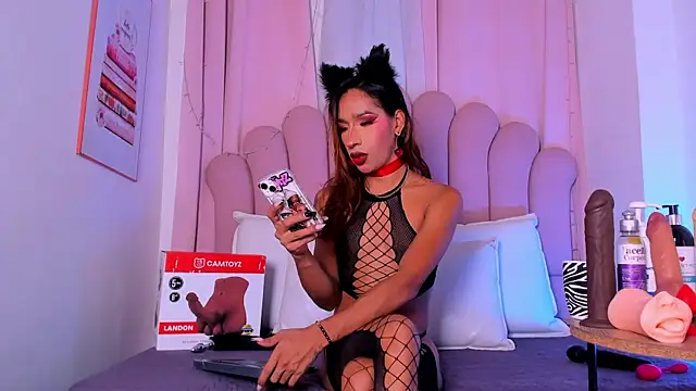Snapshot of NicoleMadrird chatting on 7, 5, 2026 NicoleMadrird online show from 7, 5, 2026