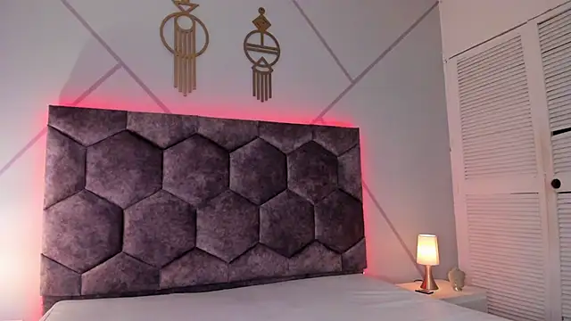 Snapshot of Chloe_Durand_ chatting on 15, 3, 2025 Chloe Durand online show from 15, 3, 2025