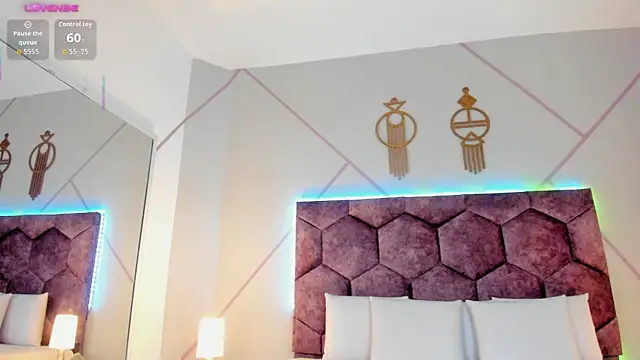 Snapshot of Chloe_Durand_ chatting on 23, 9, 2025 Chloe Durand online show from 23, 9, 2025