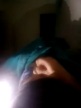 Snapshot of kredazzbigdick chatting on 14, 11, 2025 kredazzbigdick online show from 14, 11, 2025