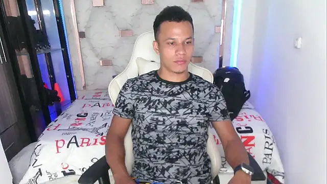 Snapshot of sex_mikee chatting on 13, 3, 2025 sex mikee online show from 13, 3, 2025