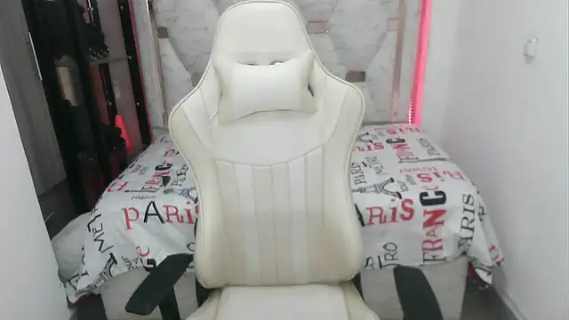 Snapshot of sex_mikee chatting on 15, 3, 2025 sex mikee online show from 15, 3, 2025