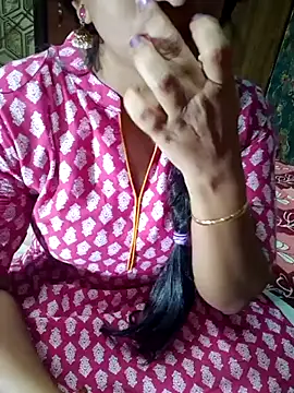 Snapshot of Shalini_telugu09 chatting on 28, 9, 2025 Shalini telugu09 online show from 28, 9, 2025