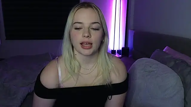 margot robbie7 online show from 4, 12, 2025