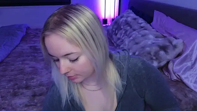 margot robbie7 online show from 2, 3, 2026