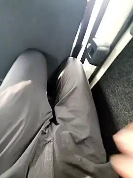 Snapshot of ikeike-kun chatting on 18, 9, 2025 ikeike-kun online show from 18, 9, 2025