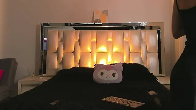 Snapshot of pauline_rouge chatting on 8, 11, 2025 pauline rouge online show from 8, 11, 2025