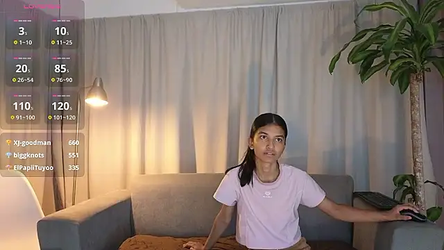 YuliethPetite online show from 9, 1, 2026