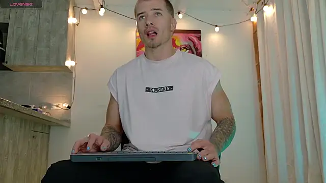 Ryannblue07 online show from 19, 11, 2025