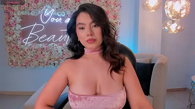 CandaseRussell online show from 25, 10, 2025