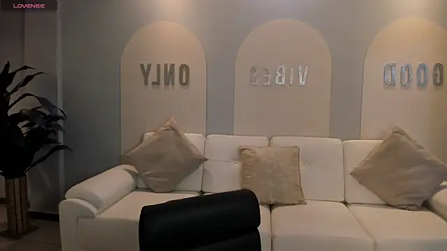 Snapshot of AmaliaCrus chatting on 20, 11, 2025 AmaliaCrus online show from 20, 11, 2025