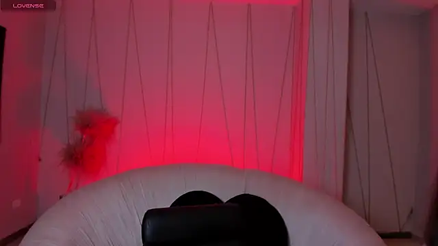 Snapshot of MaiaCollins chatting on 11, 9, 2025 MaiaCollins online show from 11, 9, 2025