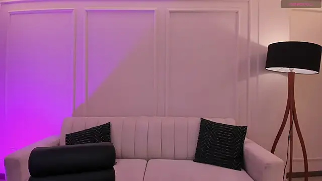 Snapshot of MaiaCollins chatting on 16, 9, 2025 MaiaCollins online show from 16, 9, 2025